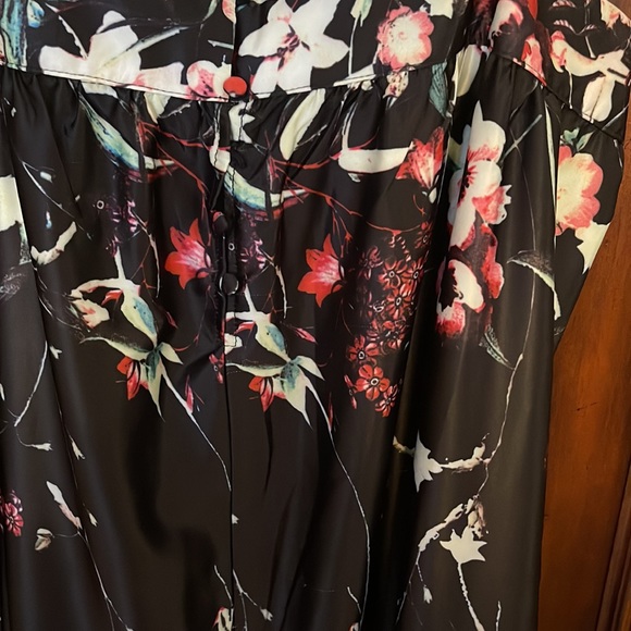 Beautiful Urban outfitters jumpsuit ! Size medium - gently used - Picture 2 of 5